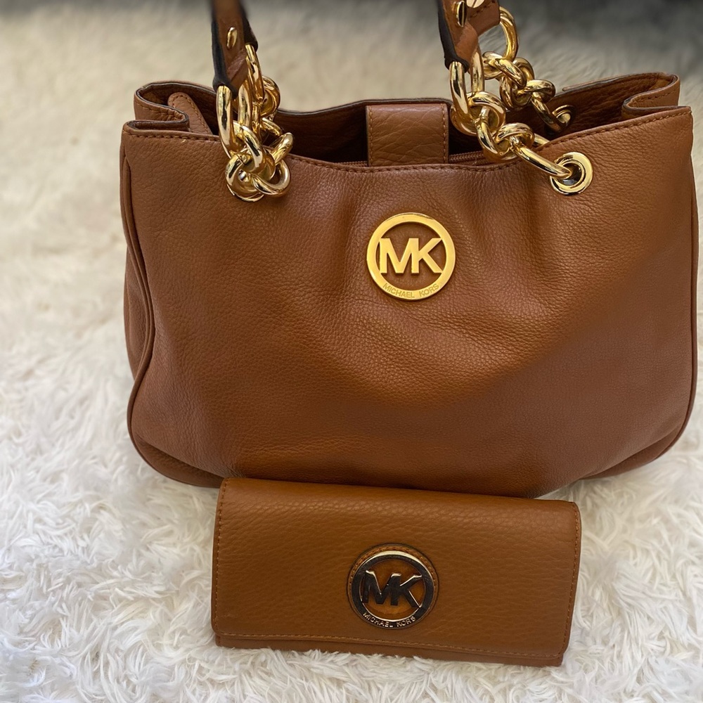 MK purse and wallet